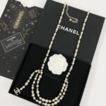 Chanel Pearl Necklace With Star And CC Logo - Image 6