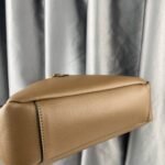 Saint Laurent Le 5 À 7 Soft Small Hobo Bag Brown 27Cm - Image 4