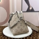 Louis Vuitton Hand It All PM Galet 29Cm - Image 4