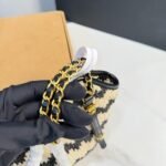 Chanel Small Shopping Bag Braided Straw And Gold Tone Metal Beige And Black 20Cm - Image 8